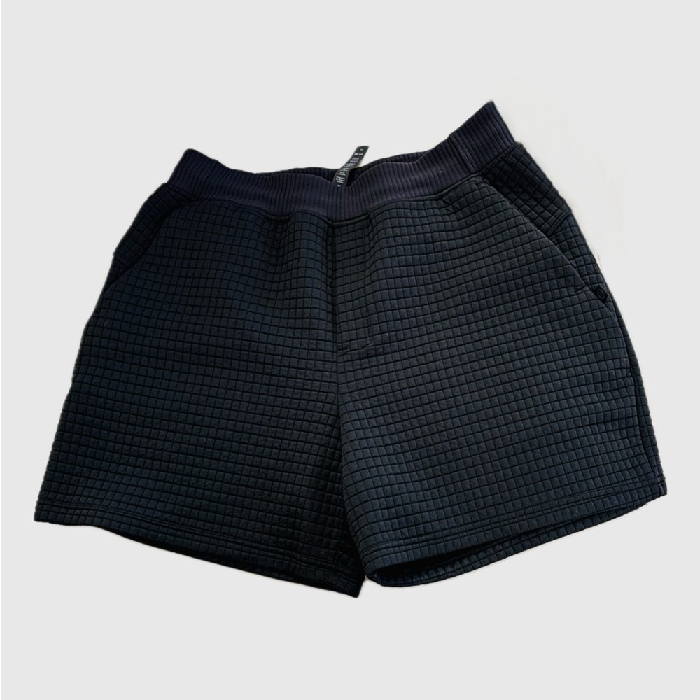 Lululemon Athletica LAB Black Athletic Textured Shorts